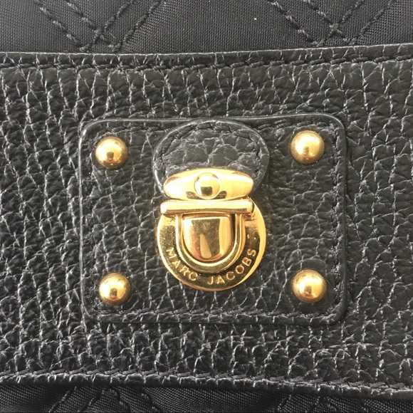 MARC JACOBS Small Quilted Chain Crossbody - Picture 12 of 14